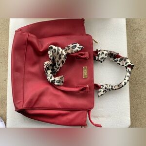 BCBG purse 👛 with scarf & extra purse used (slight discoloration on back)
